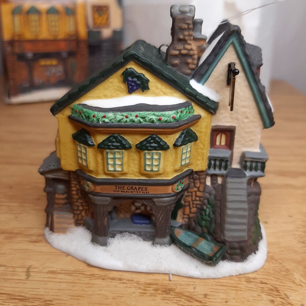 1996 Dept 56 Charles Dickens Heritage THE GRAPES INN Collectors Edition Ornament